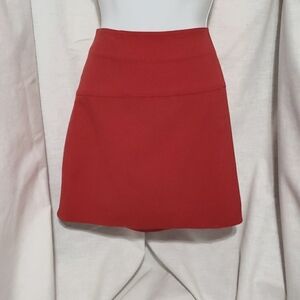 Leith. NWOT. Red Mini Skirt; Wide Waist Band; Back Zipper Closure. Size M.